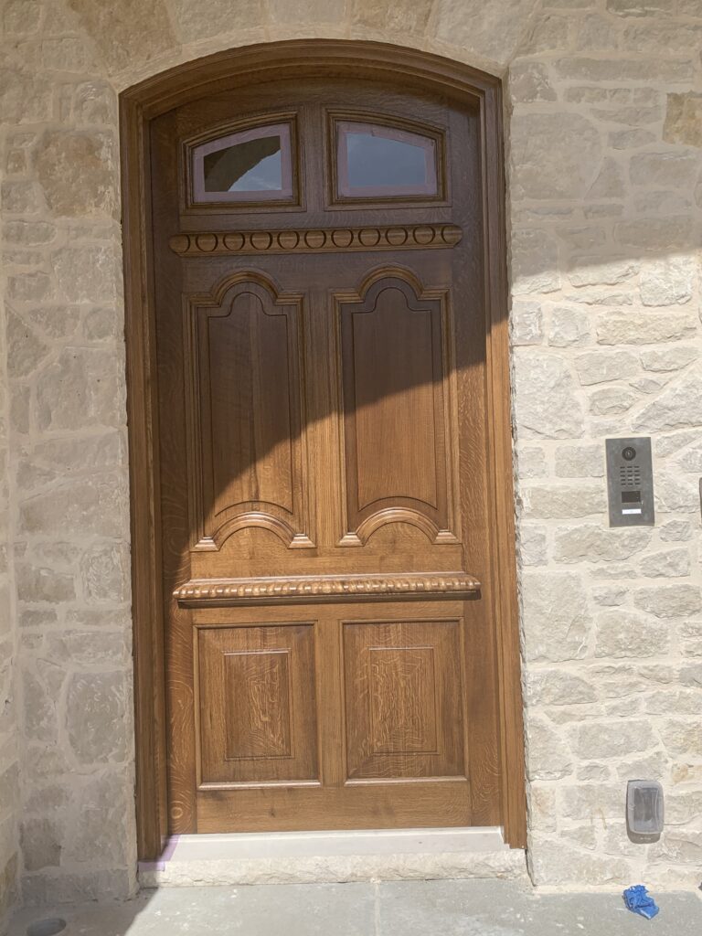 Door with Circle Molding